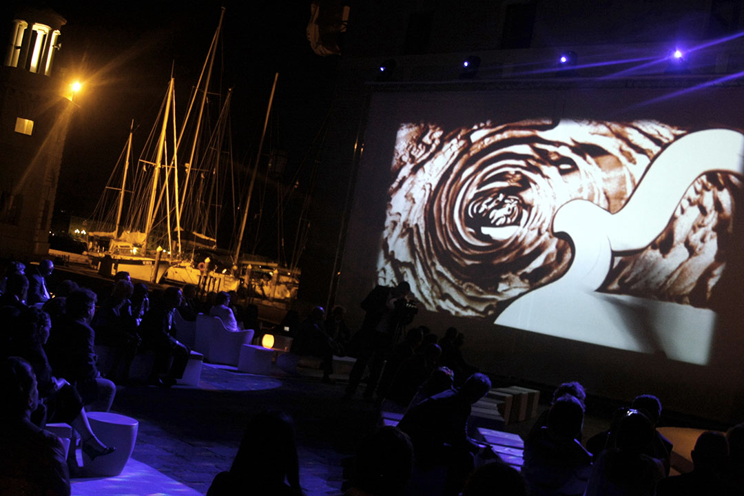 MCY 76 Worldwide Press Première