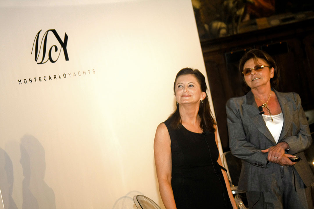 MCY 76 Worldwide Press Première