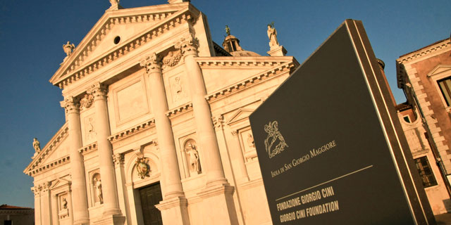 MCY 76 Worldwide Press Première