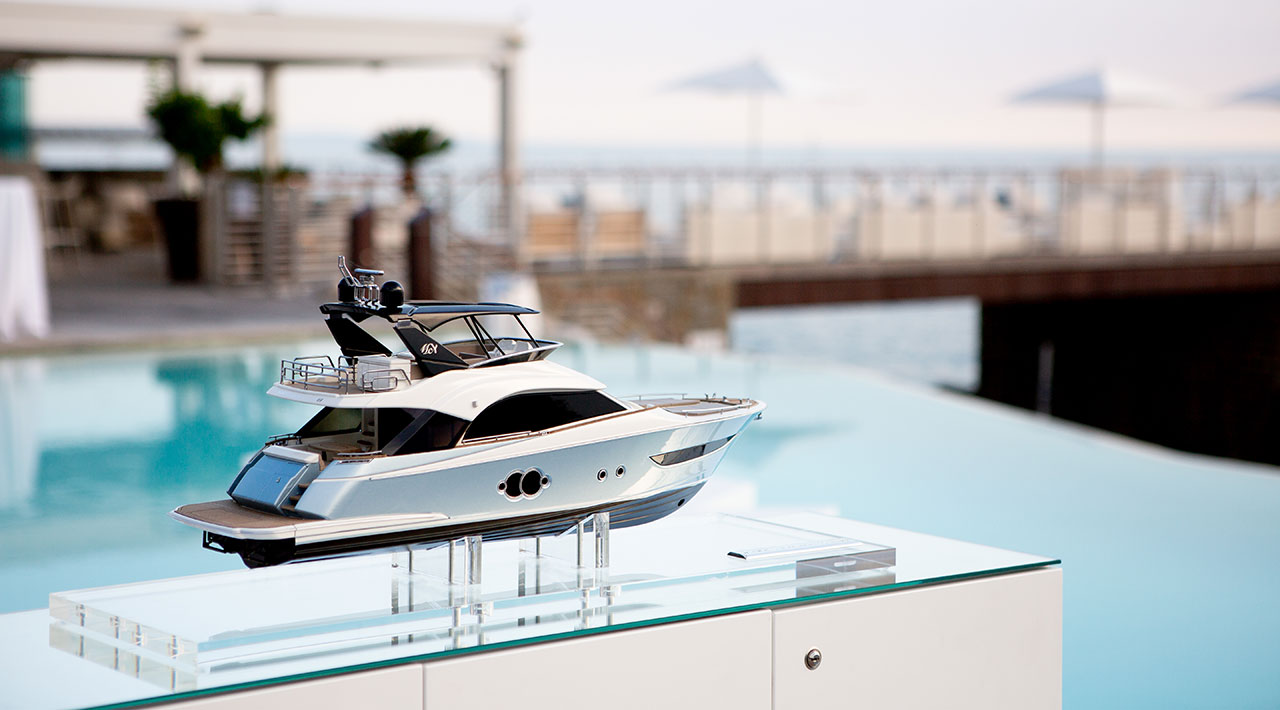 MCY 70 VSION - A tribute to light