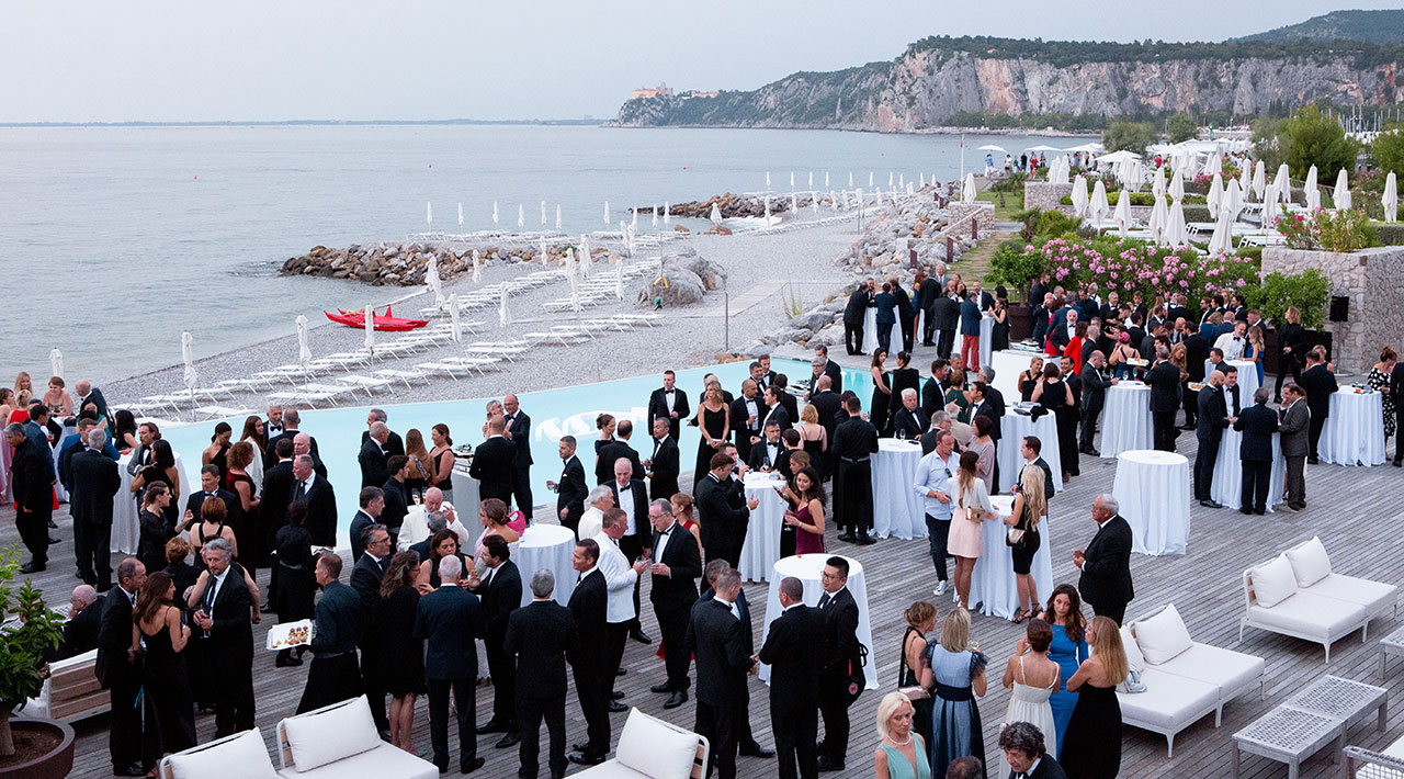 MCY 70 VSION - A tribute to light  A tribute to light