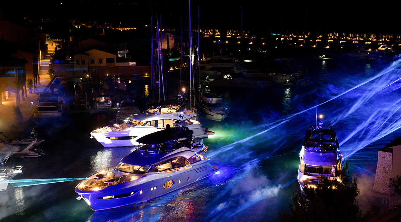 MCY 70 VSION - A tribute to light