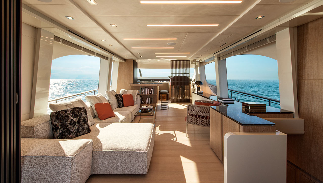 MCY 70 VSION - Interior