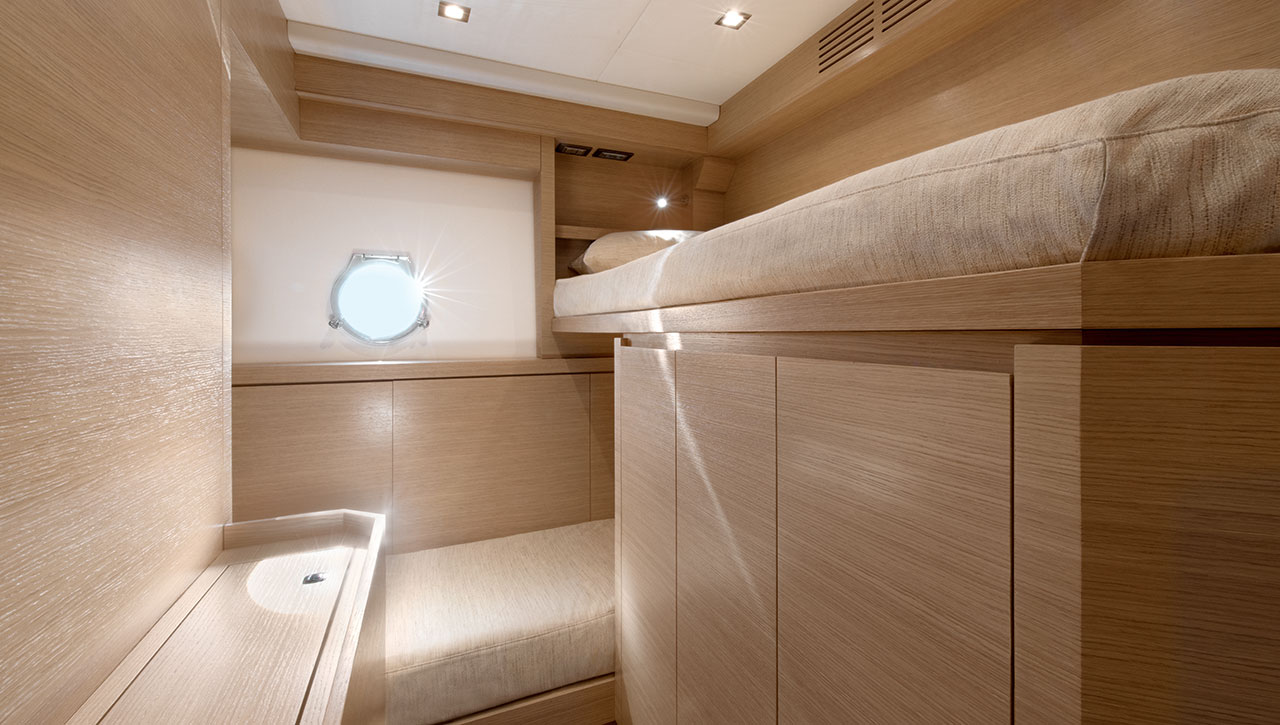 MCY 70 VSION - Interior