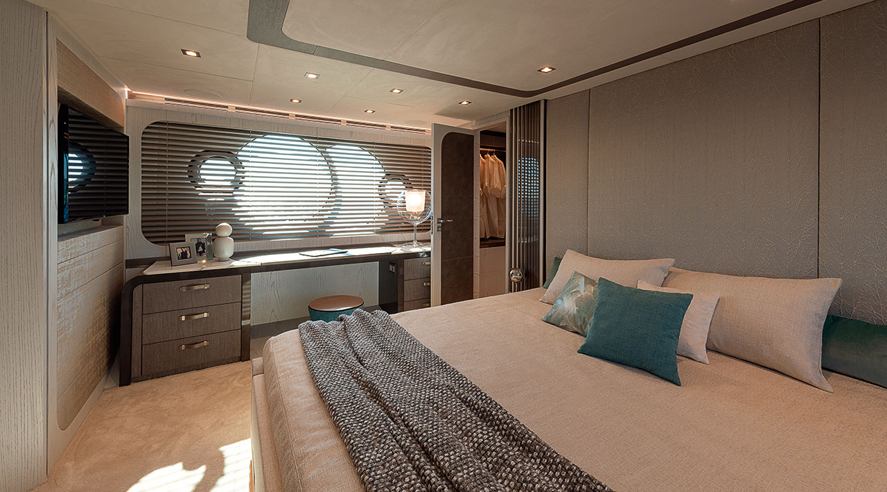 MCY 76 VSION - Interior