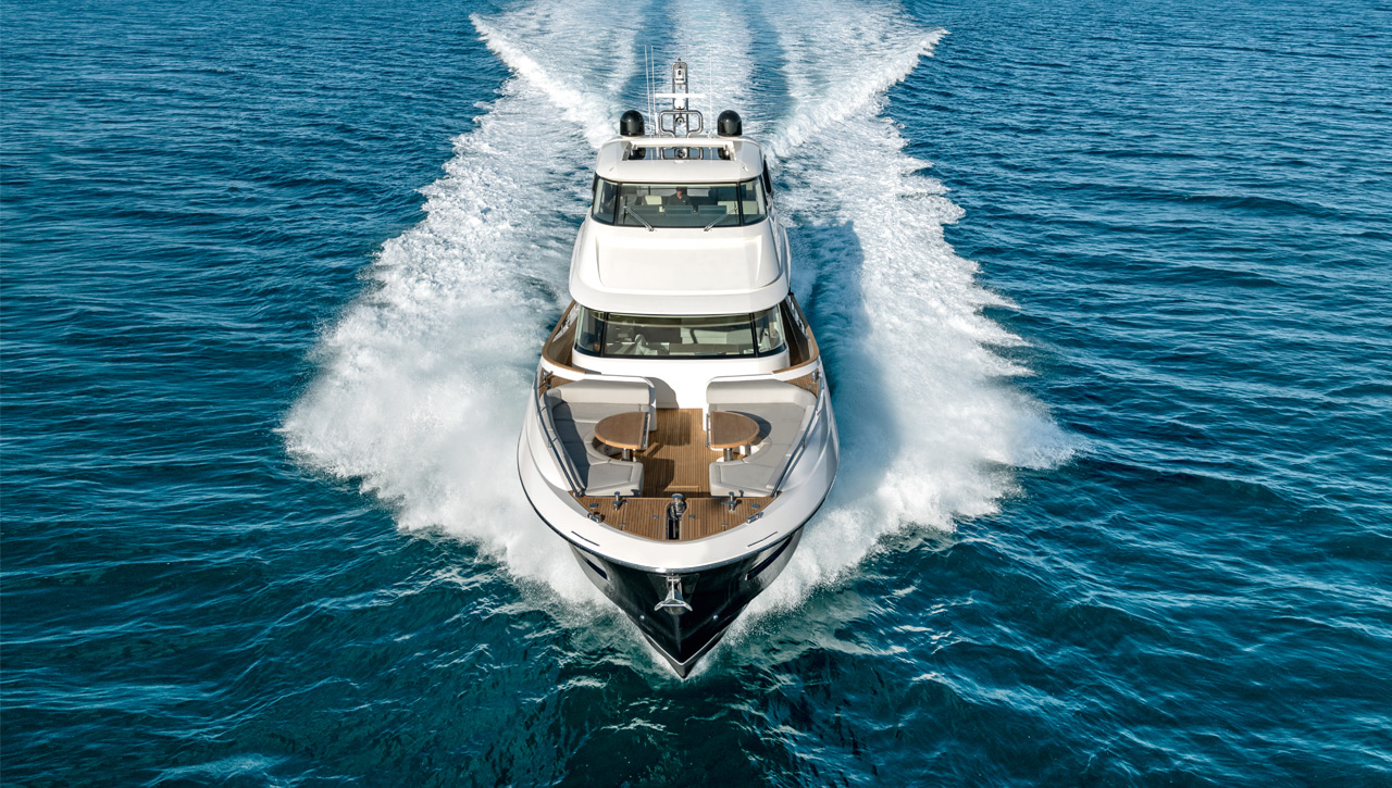 MCY 76 Skylounge Navigation